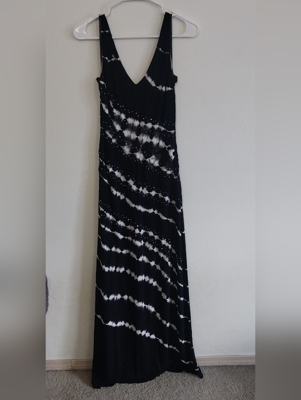 INC International Concepts Black & White Tie-Dye V-Neck Maxi Dress